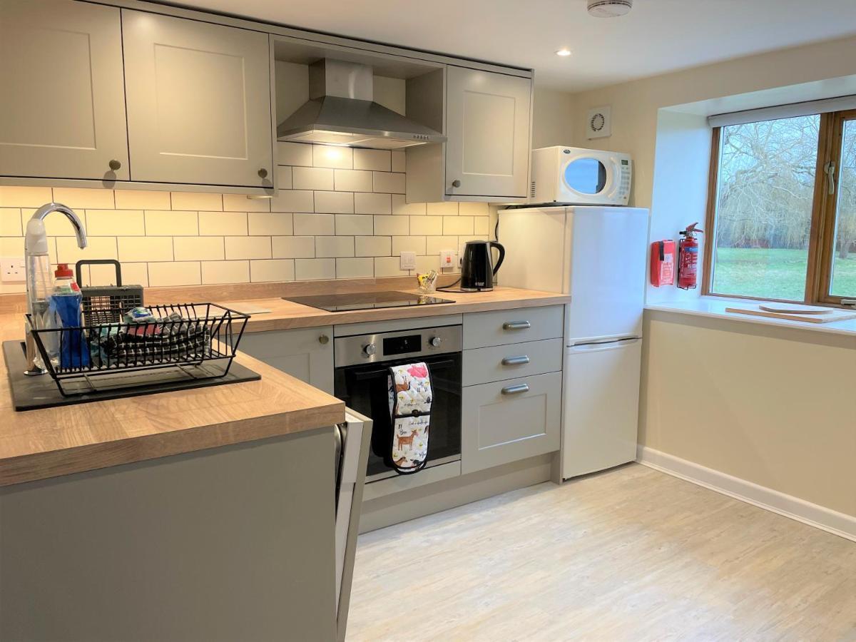 Bridge Farm Holiday Cottages 克哈尼伯尼 外观 照片