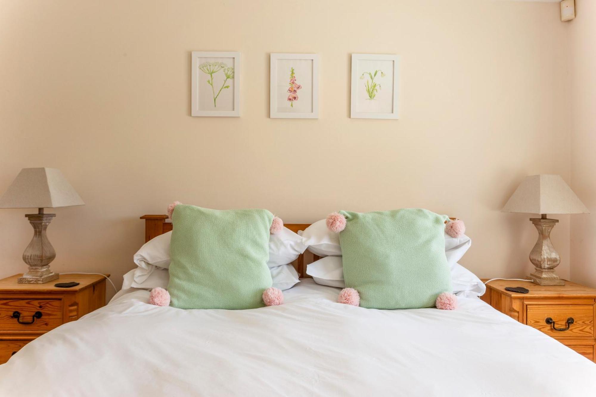 Bridge Farm Holiday Cottages 克哈尼伯尼 客房 照片